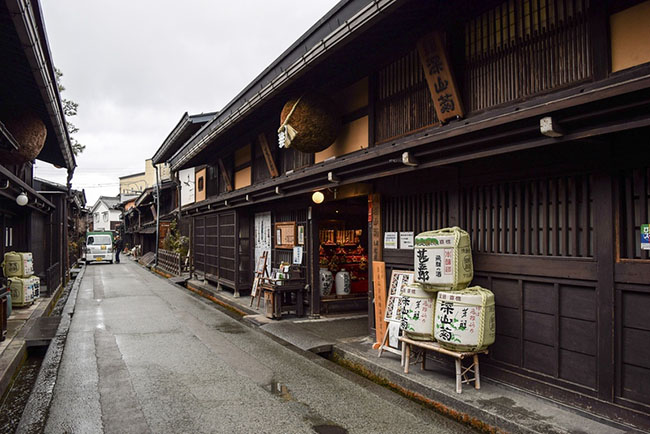 Điều gì khiến thành phố này trở thành một trong những điểm thu hút khách nhất Nhật Bản - 1