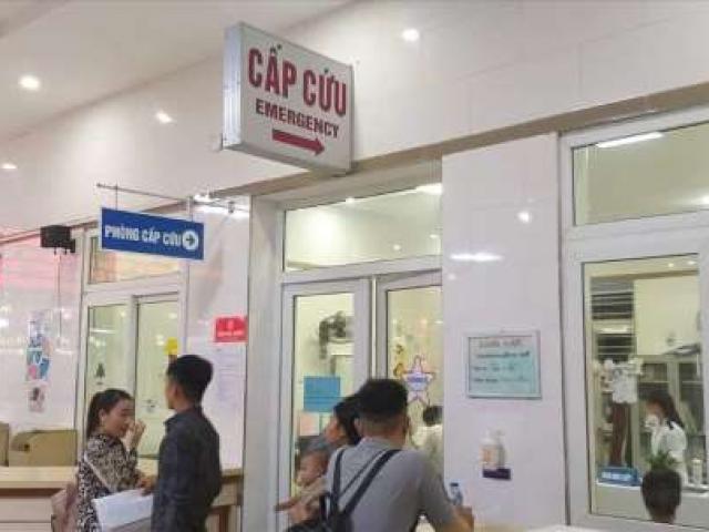 Tin tức trong ngày - Bác tin 4 học sinh đồng loạt nhập viện vì nghi do sốc ma túy