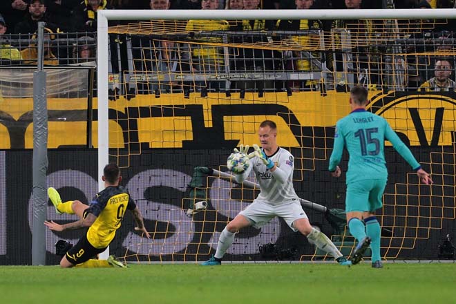 Rực lửa Cúp C1: Barca "chết hụt", Liverpool - Chelsea nhận cú sốc nặng - 6