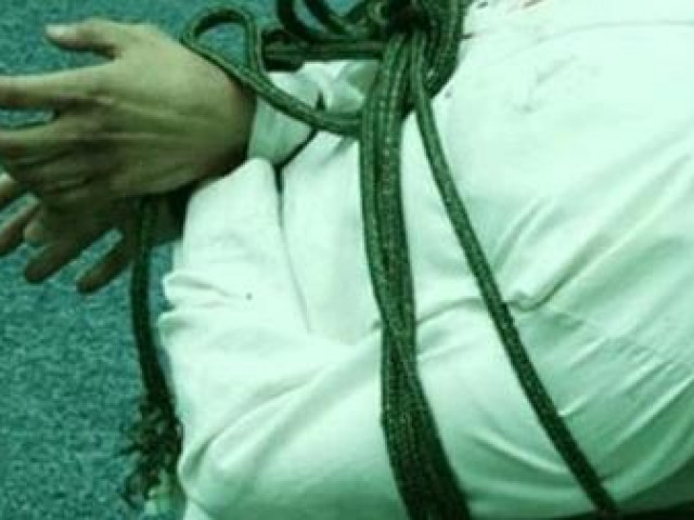 Pháp luật - Dùng "mỹ nhân kế" điều con nợ lên núi Sơn Trà