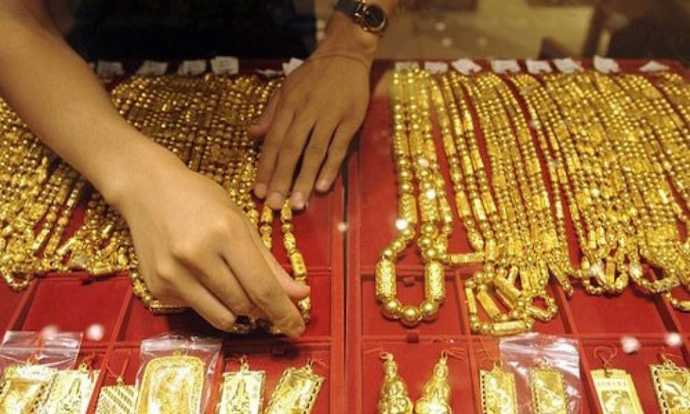 Giá vàng lao dốc mạnh phiên giao dịch sáng 19/9.