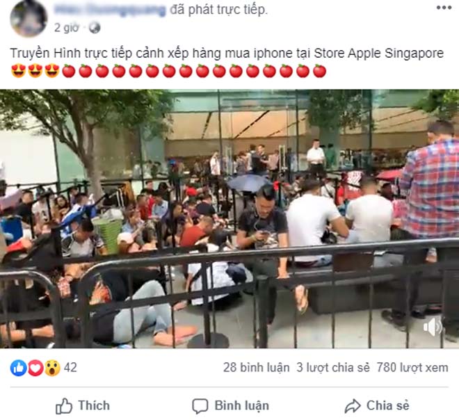 Người Việt "rồng rắn" xếp hàng tại Apple Store Singapore mua iPhone 11 - 2