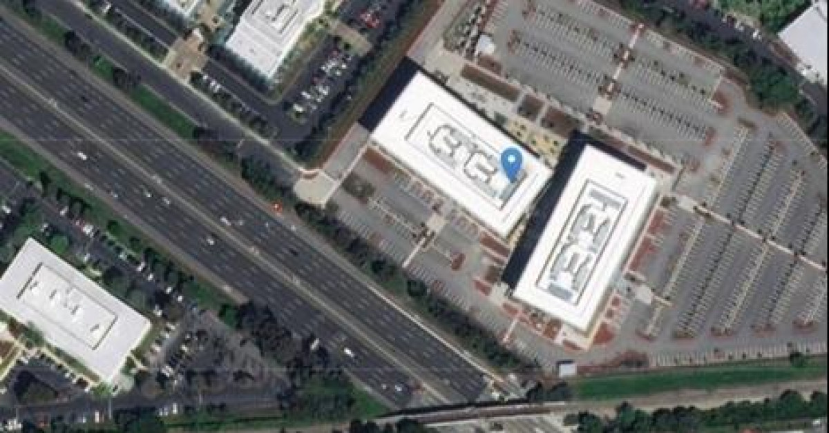 Công nghệ thông tin - Thung lũng Silicon rúng động khi một nhân viên Facebook tự tử