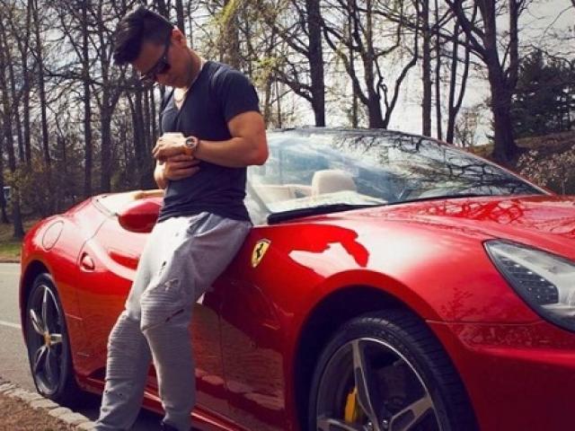 Bạn trẻ - Cuộc sống - Cuộc sống xa hoa khiến nhiều người "lóa mắt' của thiếu gia nổi nhất hội con nhà giàu Việt Nam