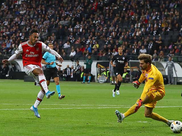 Bóng đá - Arsenal đại thắng Europa League: SAO trẻ vụt sáng, xuất sắc nhất trận