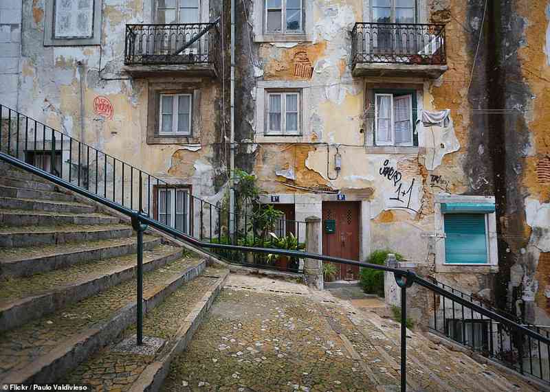 Nơi đây nổi tiếng với hải sản ngon nhất trong thị trấn và những những ly cocktail ngon lành. Ảnh: FLICKR