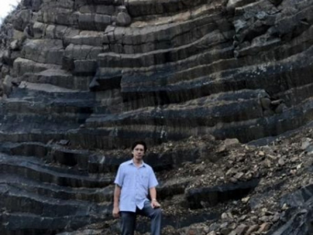 Du lịch - Phát lộ vỉa đá khổng lồ, đẹp tựa thắng cảnh Gành Đá Đĩa  