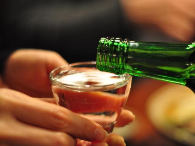 Sức khỏe đời sống - Uống rượu dù ít hay nhiều đều bắt buộc phải biết những điều này, kẻo có ngày ôm hận