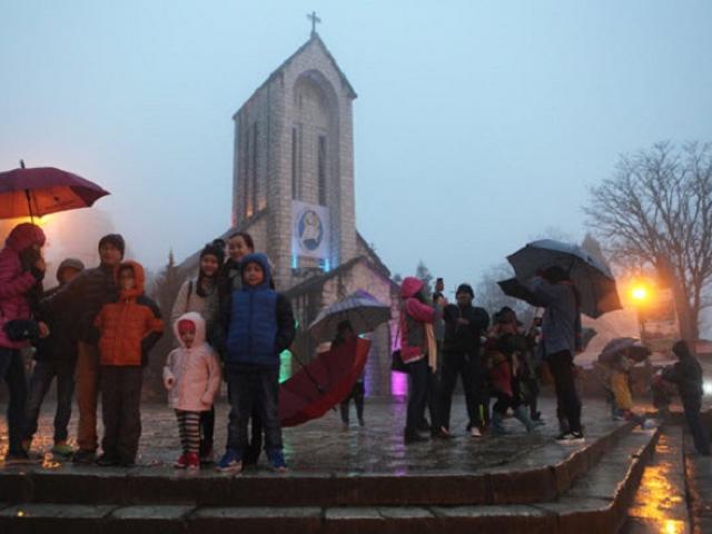 Tin tức trong ngày - Miền Bắc nhiệt độ giảm sâu, có nơi rét đậm