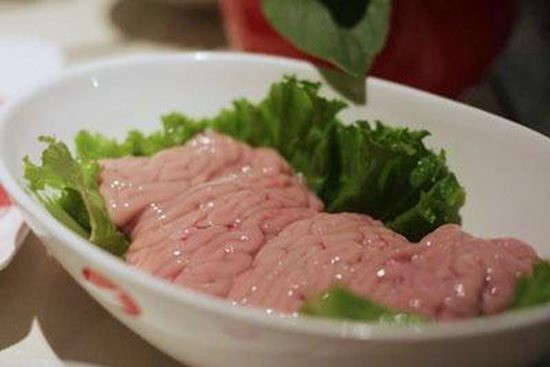Những cách ăn cực kỳ nguy hiểm biến thịt lợn thành...  &#34;thuốc độc&#34; - 1