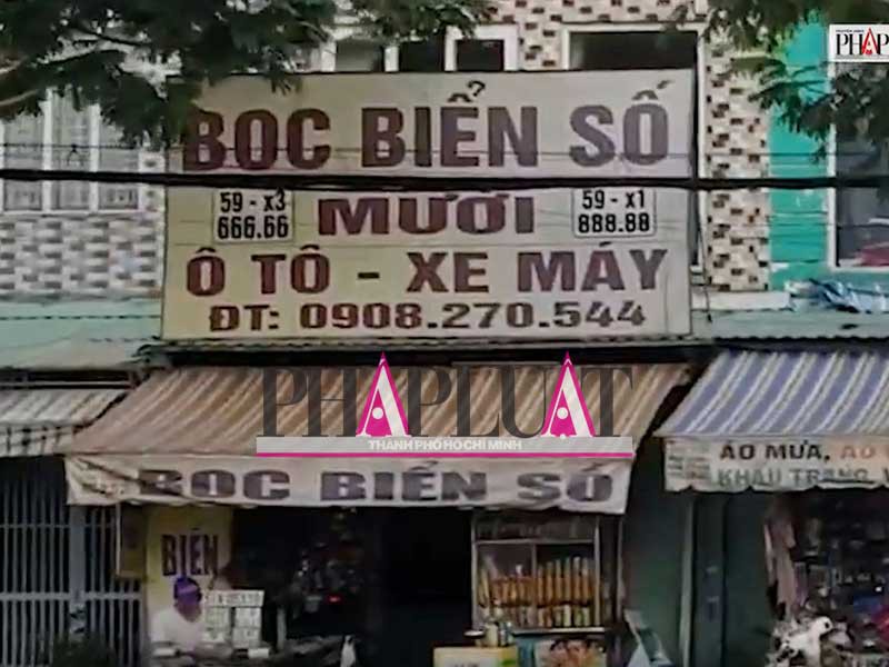 Điểm làm biển số giả cách trụ sở công an quận chỉ mấy trăm mét. Ảnh: TỰ SANG