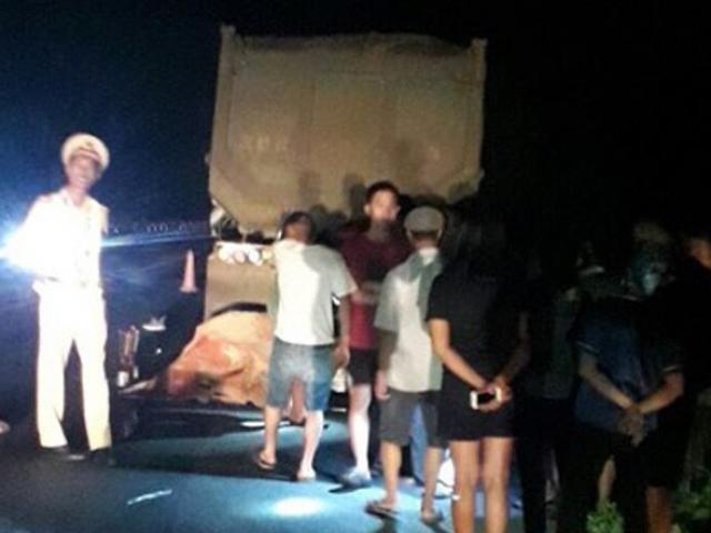 Tin tức trong ngày - Đi xe máy trái phép trên cao tốc Nội Bài - Lào Cai, 2 thanh, thiếu niên tử vong