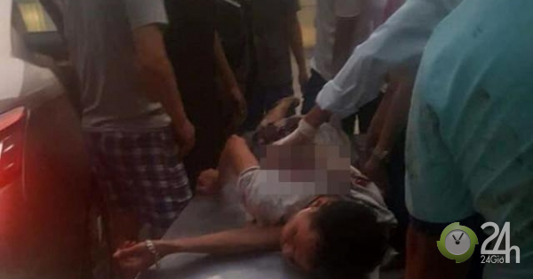 Trọng án ở Đan Phượng: Ngăn gã trai vác dao xử con mình, người đàn ông bị đâm chết