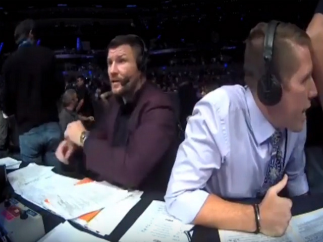 Thể thao - Tin thể thao HOT 24/9: Bình luận viên UFC "gặp nạn" vì trận đấu 15 giây