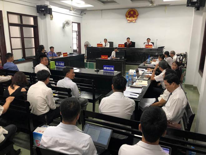 Bào chữa cho bị cáo Đinh Tiến Sử và 12 luật sư
