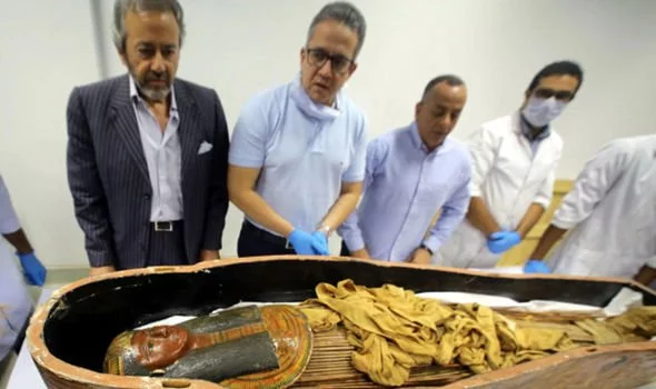 Ai Cập mở quan tài chứa xác ướp 3.400 năm tuổi và nỗi lo về “lời nguyền Pharaoh” - 1