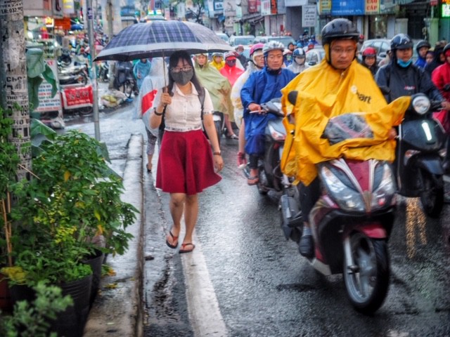 Chuyện thật ở nơi xe cộ chỉ có thể nhúc nhích tại TP HCM - 10