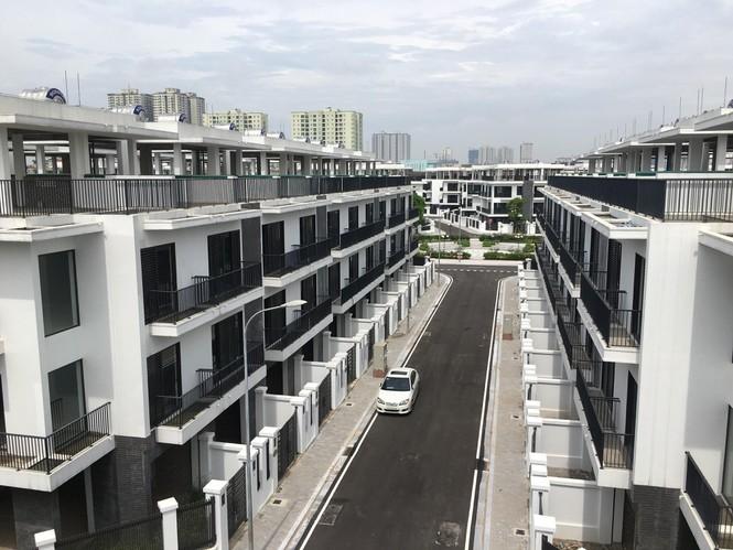 Thực tế cái gọi là tầng tum nơi bố trí phòng thờ, phòng giặt và sân vườn của dự án The Eden Rose.