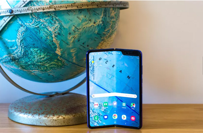 Galaxy Fold: Đáng yêu hay đáng ghét? - 2