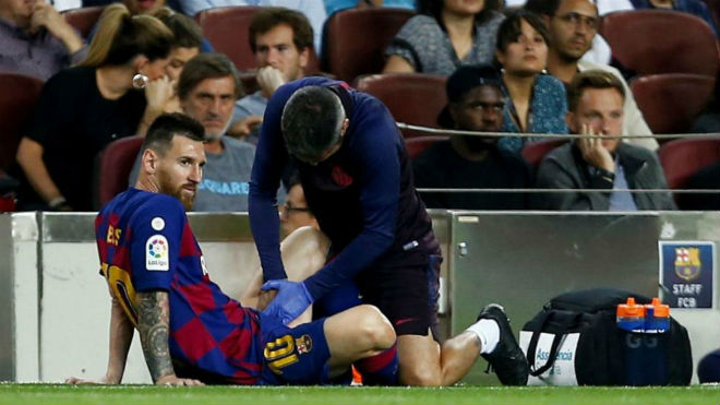 Messi lại chấn thương: Tin buồn ngày đại hỉ, Barca lo ngay ngáy cúp C1 - 2
