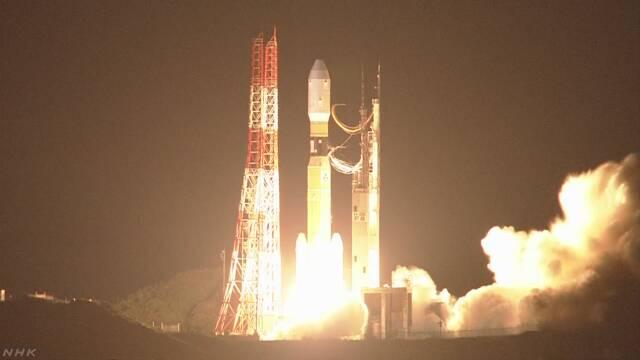 Tên lửa đẩy H-2B mang theo tàu vũ trụ không người lái Kounotori 8 rời bệ phóng tại Trung tâm vũ trụ Tanegashima ở tỉnh Kagoshima, miền Tây Nam Nhật Bản ngày 25-9-2019.