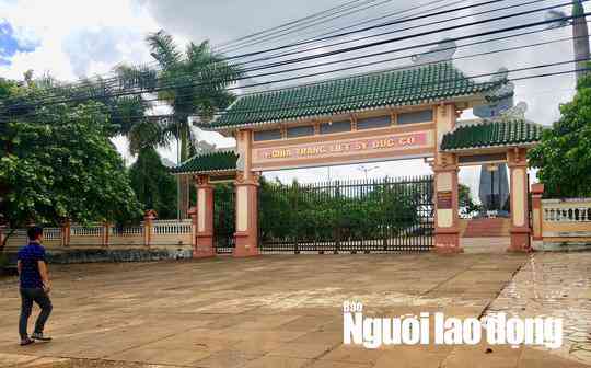 Lợi dụng việc xây nghĩa trang liệt sĩ, các cán bộ giúp nhau chiếm đoạt 524 triệu đồng nhưng chỉ bị kỷ luật cảnh cáo