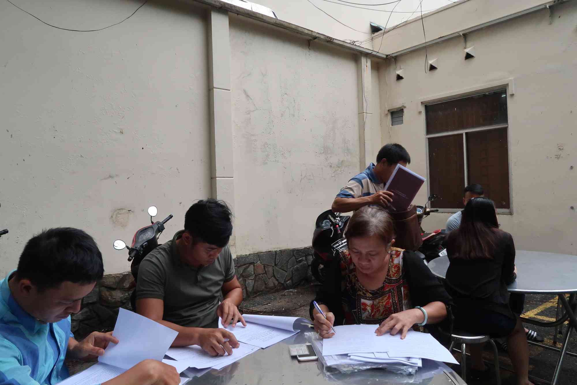 Đến nay Công an TP HCM đã nhận gần 1000 đơn tố cáo.