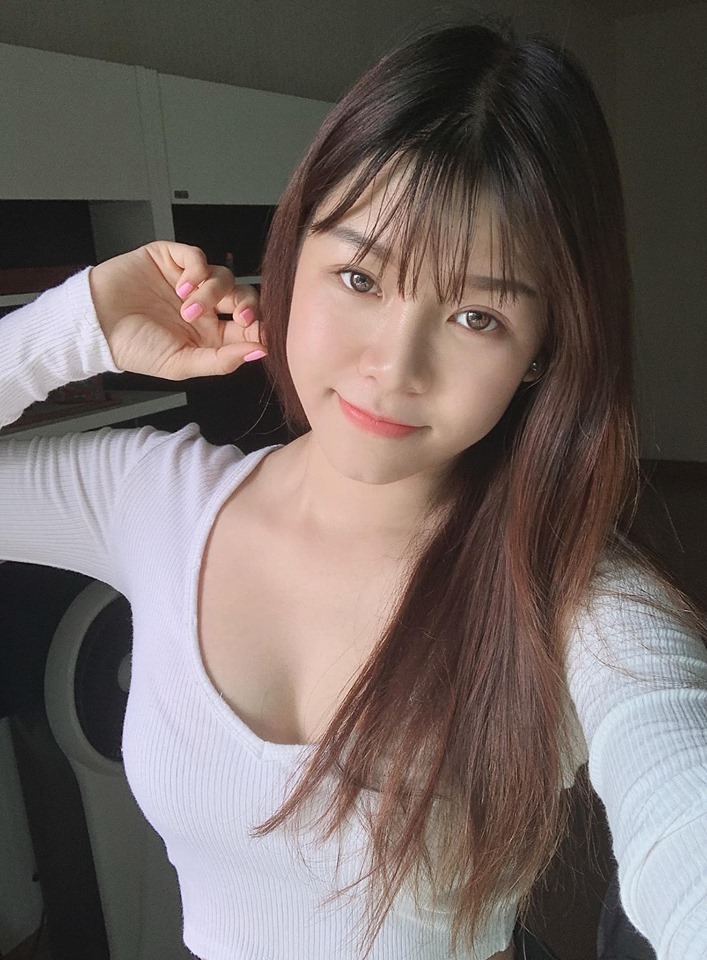 Hot girl phòng gym Yến Xuân.