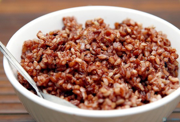 Thay hoàn toàn gạo trắng bằng gạo lứt trong khẩu phần ăn
