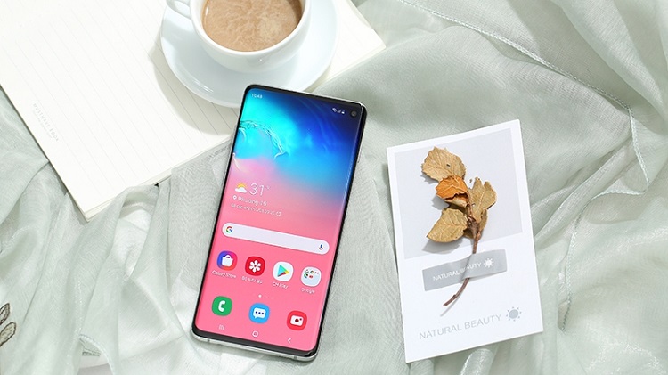 iPhone 11 "đối đầu" Galaxy S10: Ai mới là "con quái vật" thực sự? - 2