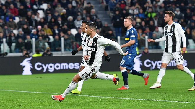 Ronaldo đã ghi bàn mở tỷ số trong chiến thắng 2-0 của Juventus trước SPAL cũng trên sân nhà Allianz lượt đi Serie A mùa trước