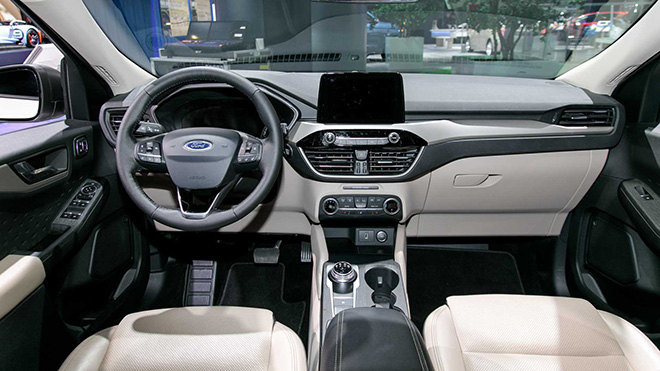 Thánh uống xăng Ford Escape nay đã khác - 6