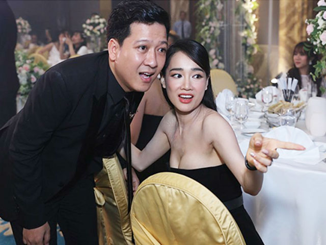 Thời trang - Nhã Phương "lúc đầy, lúc vơi" với váy trễ