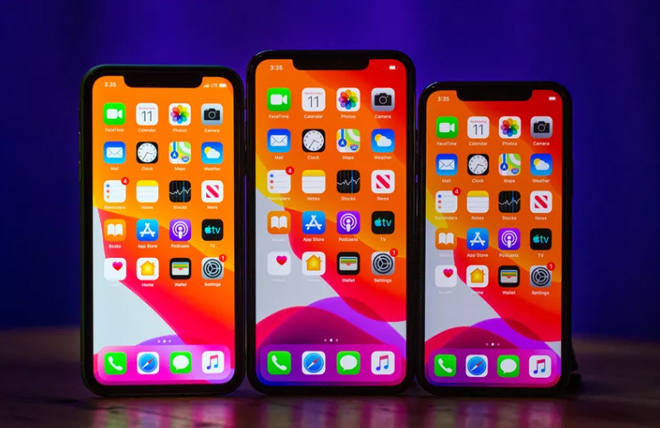 Bộ ba iPhone 11, iPhone 11 Pro Max và iPhone 11 Pro (từ trái sang).