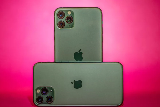 iPhone 11 Pro và iPhone 11 Pro Max đều có 3 camera sau.