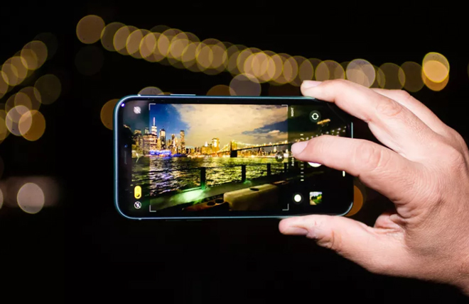 Chụp đêm với Night Mode.