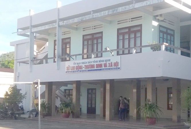 Phó giám đốc Sở LĐ-TB&amp;XH tỉnh Bình Định bị buộc thôi việc
