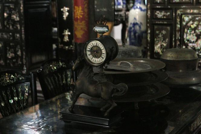 Rất nhiều vật dụng trong nhà có tuổi đời hơn 100 năm.