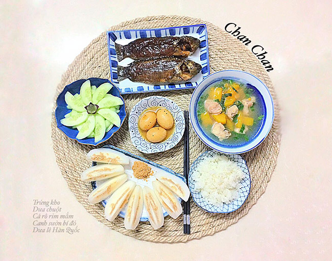 Các món ăn chị Trang nấu không chỉ đa dạng mà còn được chỉnh chu từng cọng rau miếng thịt.
