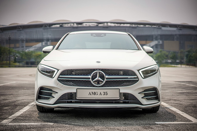 Cận cảnh Mercedes-AMG A 35 sedan vừa ra mắt, giá từ 1,93 tỷ - 6