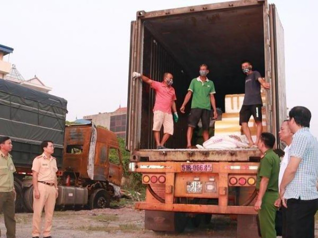 Thị trường - Tiêu dùng - 6 tấn lòng nhiễm dịch tả lợn châu Phi chất đầy container mang đi tiêu thụ