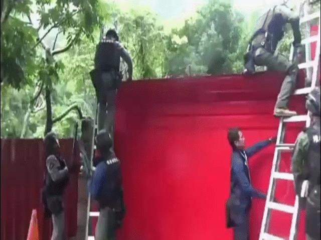 Thế giới - Video: Cảnh sát Đài Loan đột kích nơi "tu" của kẻ tự xưng “bồ tát sống”