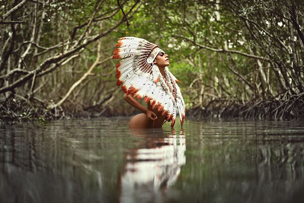Hoa hậu siêu vòng 3 Suzy Cortez đăng tải bộ ảnh đầy nóng bỏng với mục đích bảo vệ rừng Amazon&nbsp;(Ảnh:&nbsp;Davi Borges)