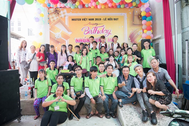 3 chàng Mister Việt Nam không ngại lăn xả vào bếp nấu ăn cho người khuyết tật - 5