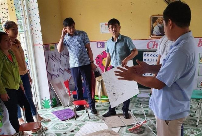 Động đất làm rơi trần thạch cao tại một trường mẫu giáo ở Mường Tè. Ảnh: Laichau.gov.vn