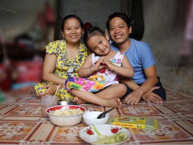 Bạn trẻ - Cuộc sống - Hạnh phúc giản dị của đôi vợ chồng khuyết tật ở Cần Thơ