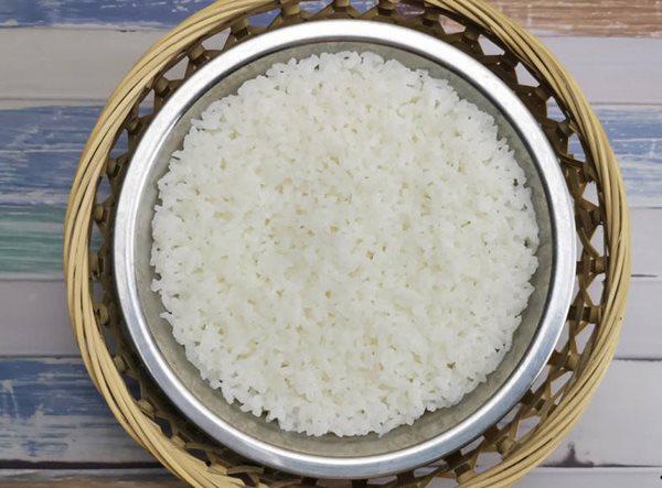 Đừng quên cho một thìa này vào nếu muốn rang cơm ngon, không dính - 1