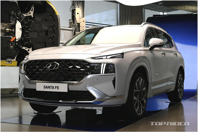 Hyundai SantaFe 2021 chính thức ra mắt giá từ 620 triệu đồng