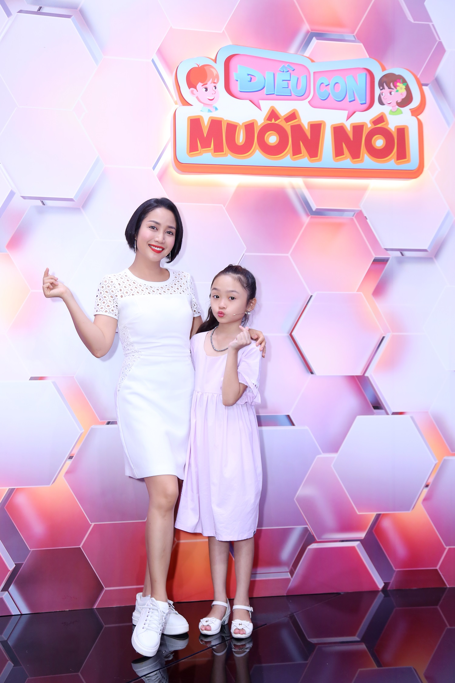 MC Ốc Thanh Vân và khách mời nhí - bé Gia Hân 10 tuổi