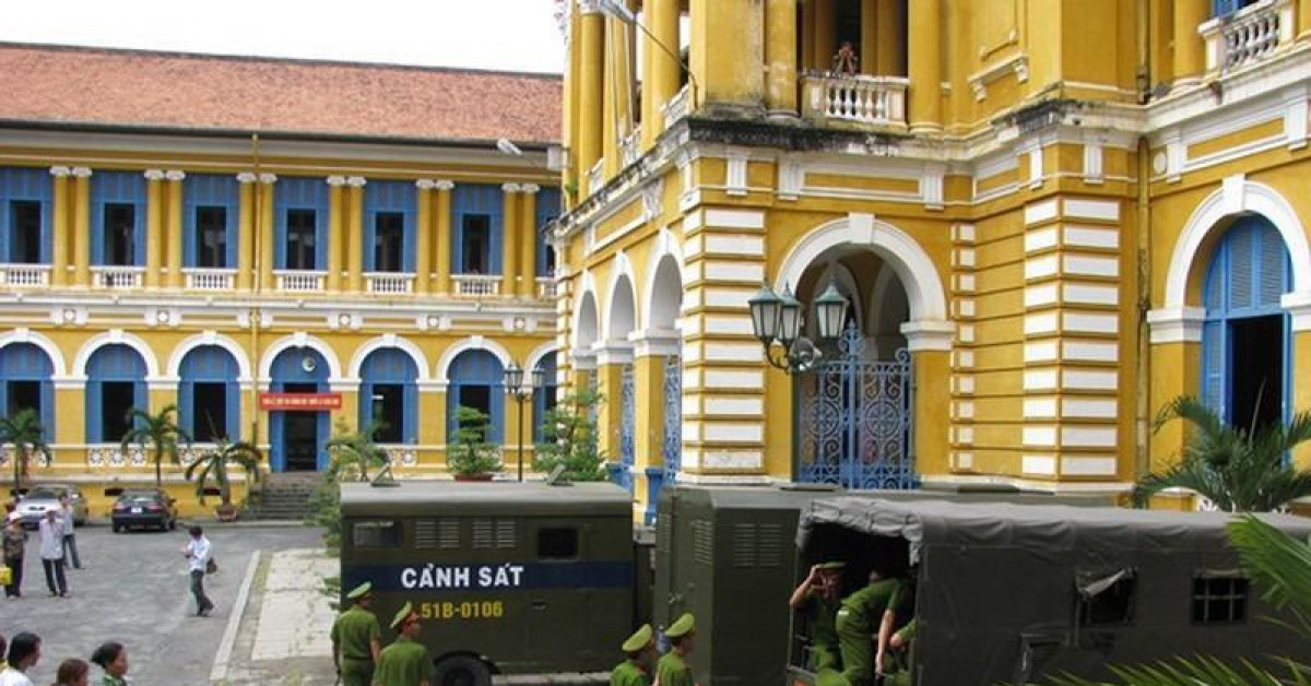 Pháp luật - TAND TP.HCM nói về vụ đương sự định nhảy lầu tại toà